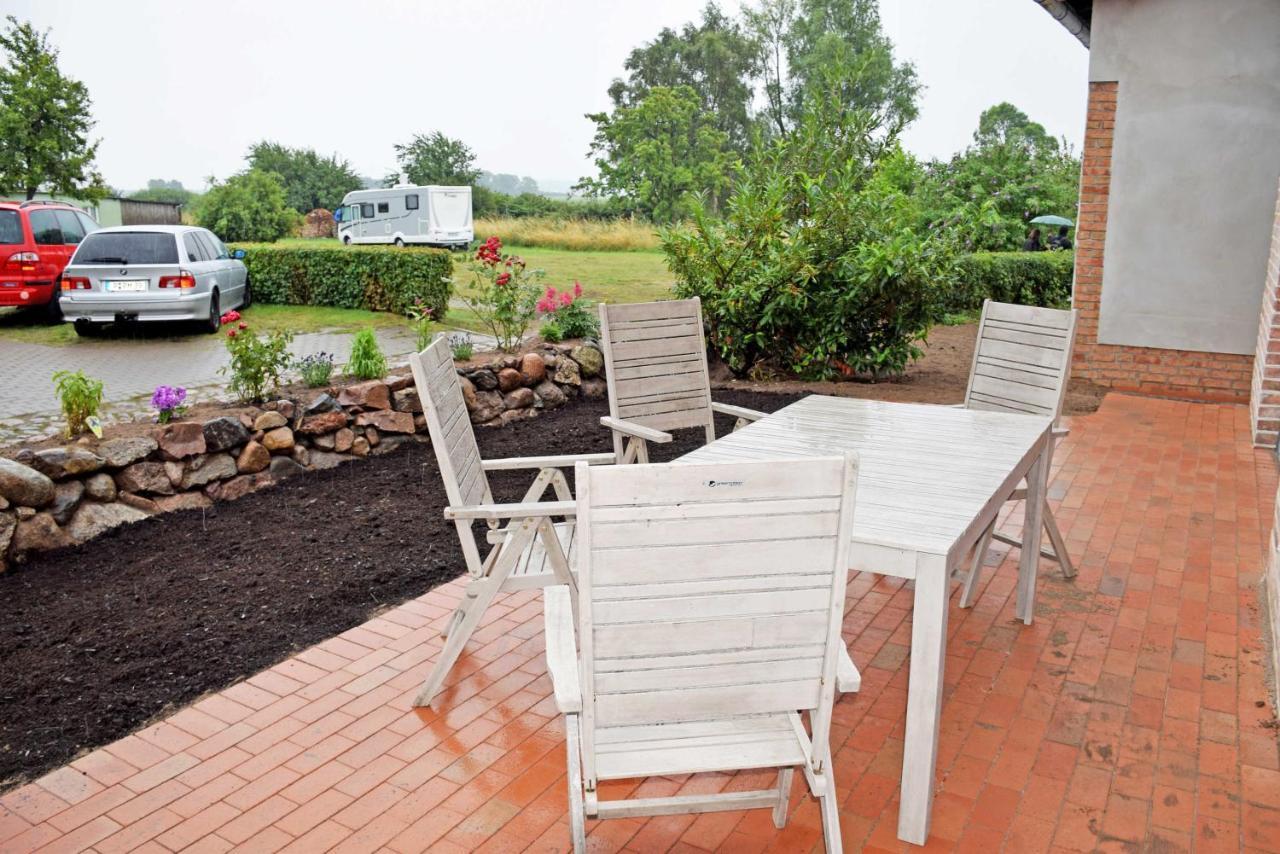 Ferienhaus Zum Boddenstrand Mit Ka Gross Zicker Luaran gambar