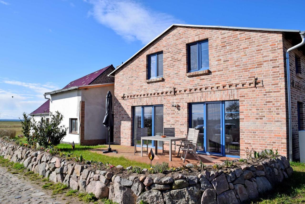 Ferienhaus Zum Boddenstrand Mit Ka Gross Zicker Luaran gambar